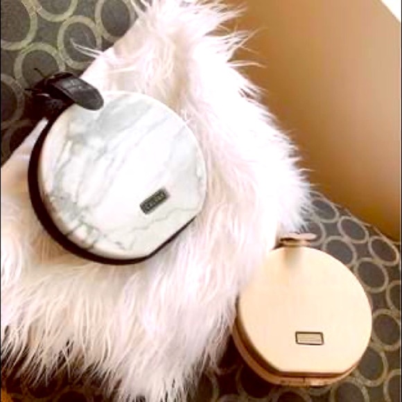 2 classy NEW CALPAK  travel cases. Colors Rose-Gold & Milk Marble - Picture 4 of 4